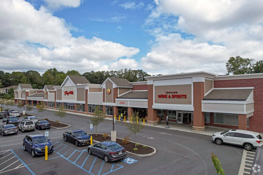 More Photos Of 320 Saw Mill River Rd, Elmsford Storefront For Lease