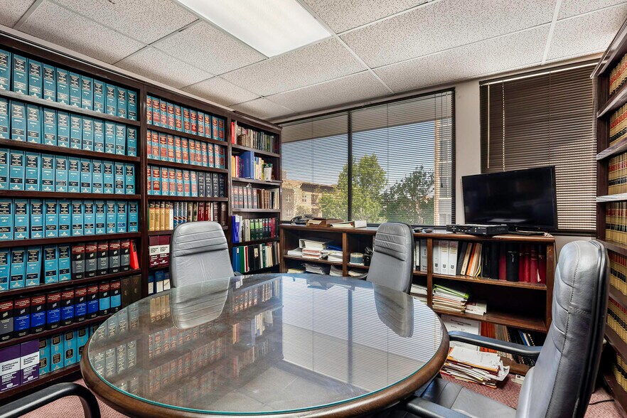More Photos Of 333 W Broadway, Long Beach Medical For Lease