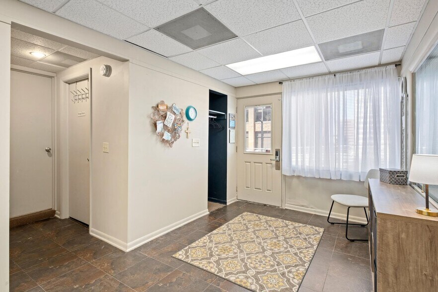 More Photos Of 22 Crescent St, Grand Rapids Apartments For Sale