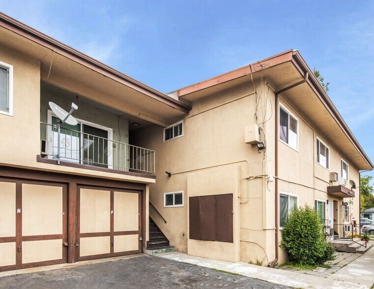 More Photos Of 525 N San Gabriel Ave, Azusa Apartments For Sale