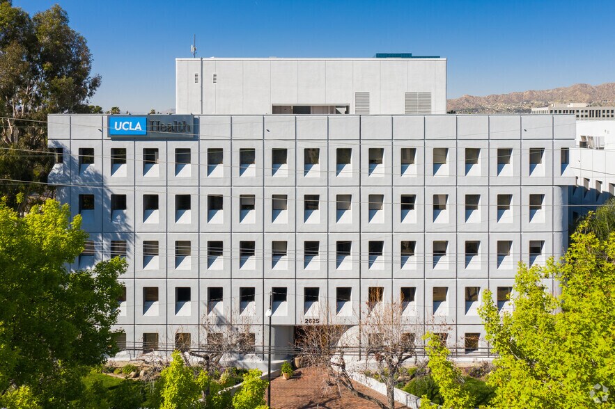 More Photos Of 2601 W Alameda Ave, Burbank Unknown For Lease