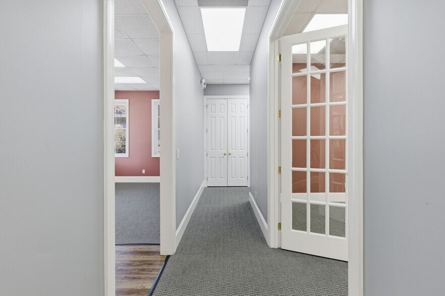 More Photos Of 4101 Main St, Hilton Head Island Office For Sale