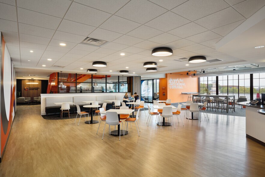 More Photos Of 4012-4040 Easton Sta, Columbus Medical For Lease