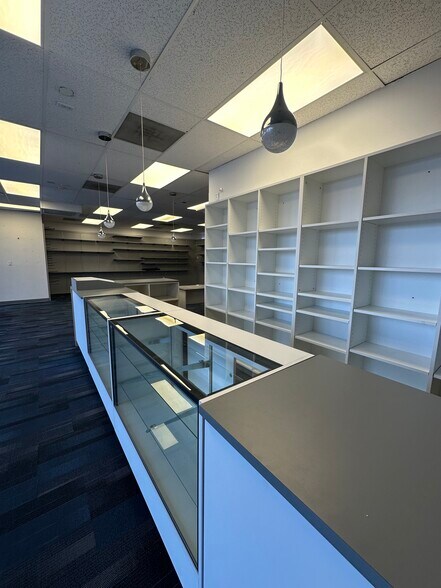 More Photos Of 29 N Federal Hwy, Hallandale Beach Freestanding For Lease