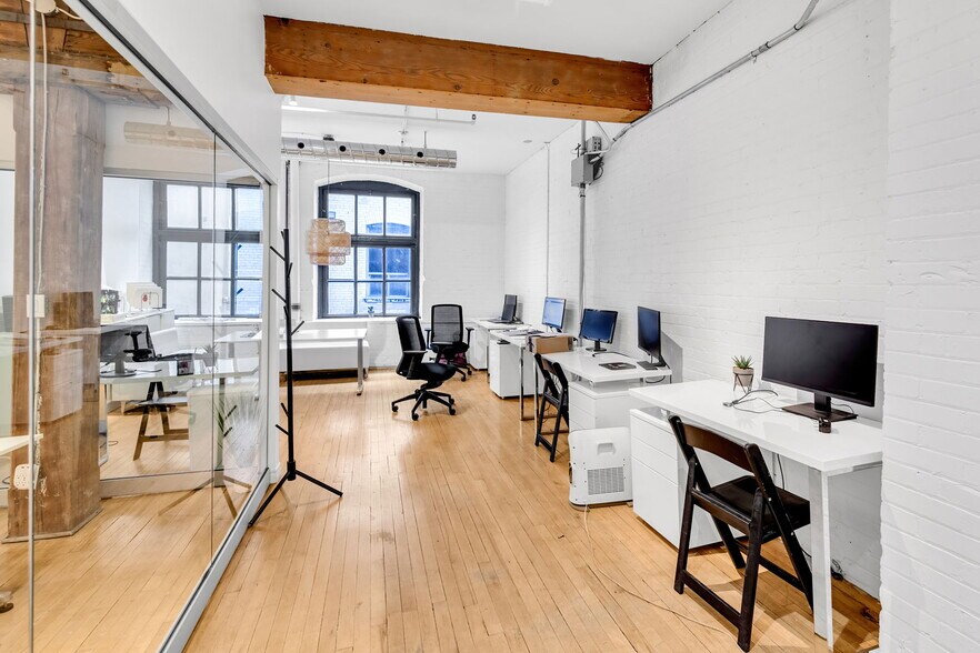 More Photos Of 639 Queen St W, Toronto Office For Lease