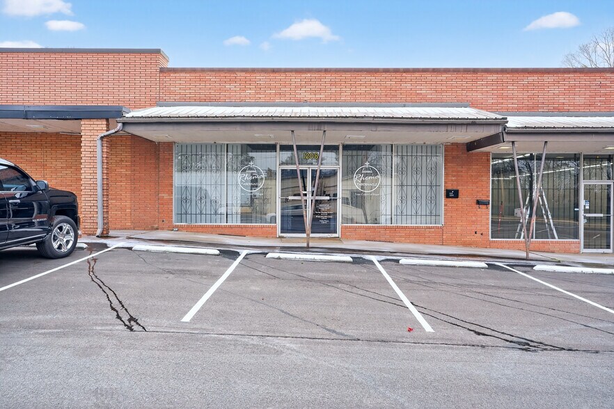 Primary Photo Of 1214 Union St, Spartanburg Storefront For Lease