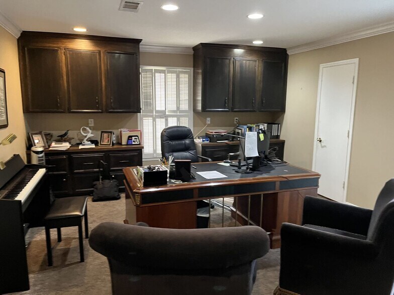 More Photos Of 710 Underwood Ave, Pensacola Medical For Sale