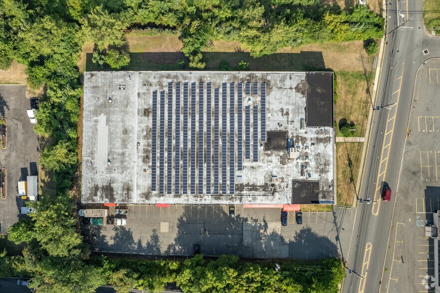 More Photos Of 555 Secaucus Rd, Secaucus Warehouse For Lease