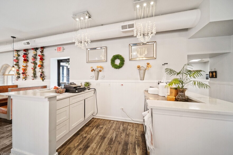 More Photos Of 7427 Roosevelt Rd, Forest Park Restaurant For Sale