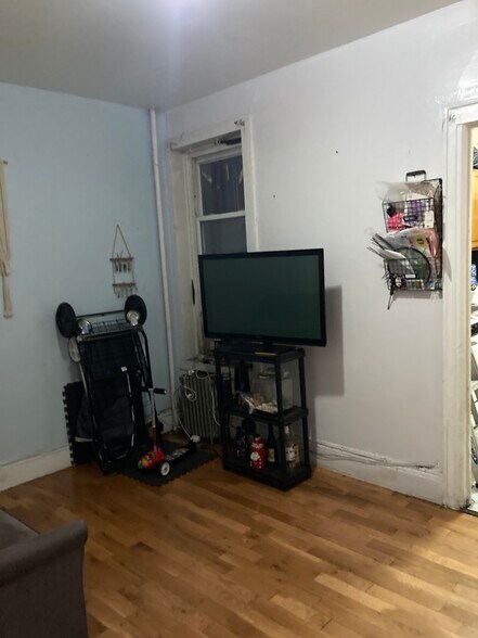 More Photos Of 5408 Flushing Ave, Maspeth Apartments For Sale