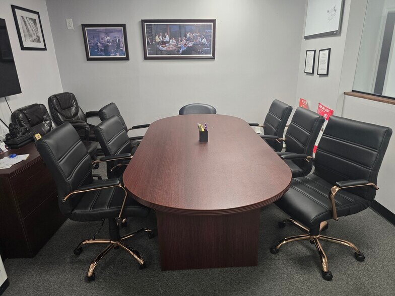 More Photos Of 3265 Merrick Rd, Wantagh Storefront Retail Office For Lease