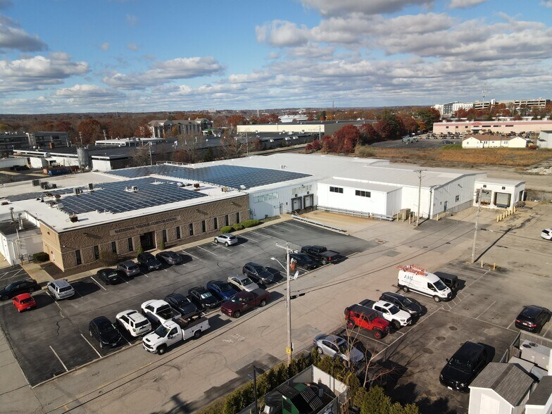 More Photos Of 36 Bellair Ave, Warwick Warehouse For Lease