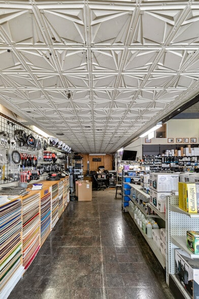 More Photos Of 310 W Broad St, Richmond Storefront For Sale