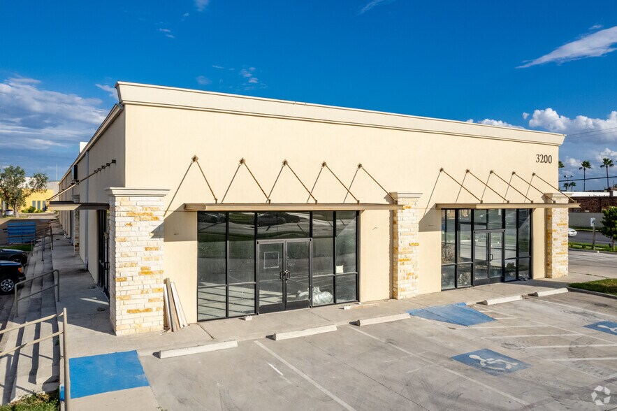 More Photos Of 3200 N McColl Rd, McAllen Storefront Retail Office For Sale