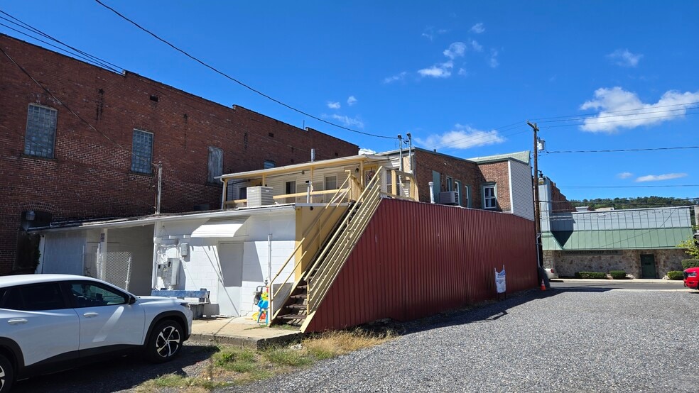 More Photos Of 218-222 Virginia Ave, Cumberland Storefront Retail Residential For Lease