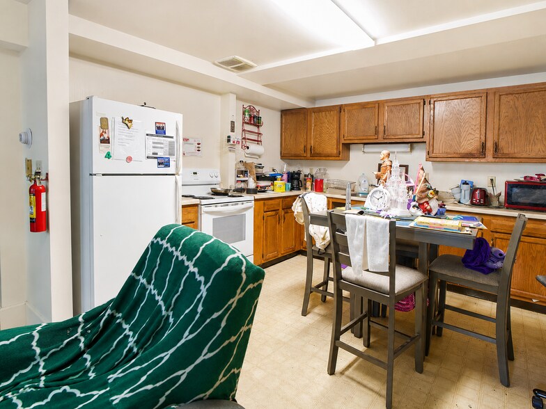 More Photos Of 134 Hunter St, Kingston Apartments For Sale