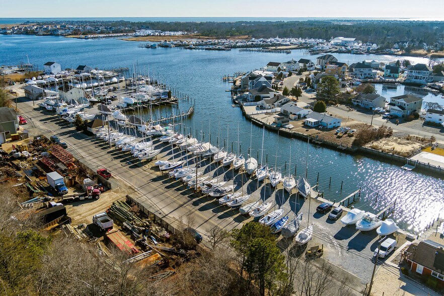 More Photos Of 100 Harbor Inn Rd, Bayville Shipyard For Sale