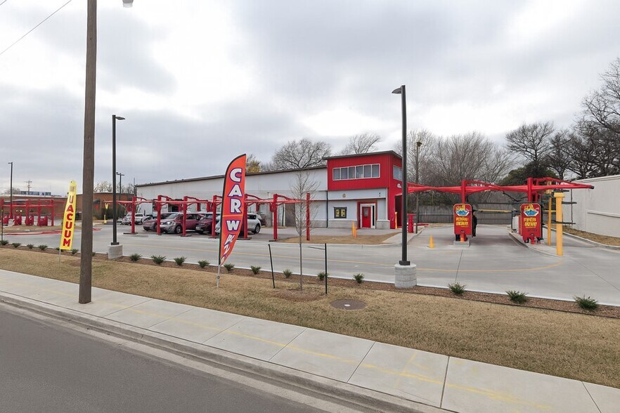Primary Photo Of 4240-4252 S Peoria Ave, Tulsa Freestanding For Sale