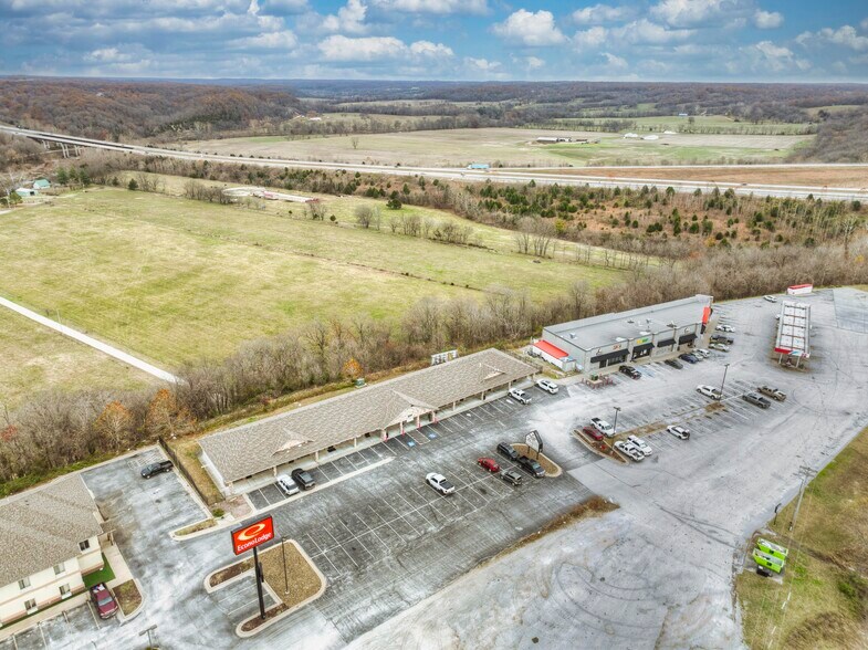 More Photos Of 493 E Highway 76, Anderson Office For Sale