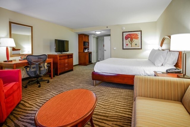 More Photos Of 455 Riverstone Pky, Kankakee Hotel For Sale