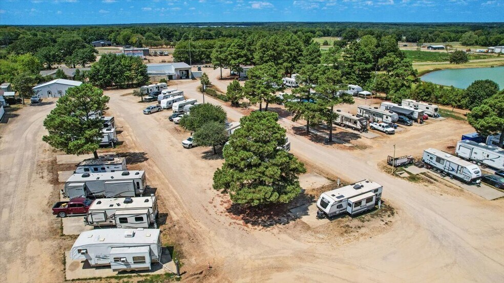 More Photos Of 120 County Road 42000, Paris Trailer Camper Park For Sale