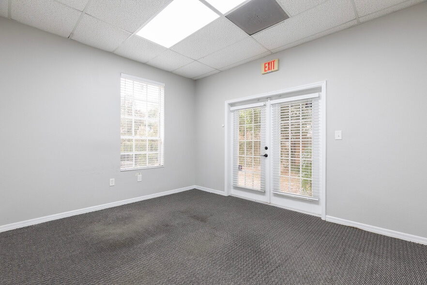 More Photos Of 159 Lookout Pl, Maitland Office For Sale