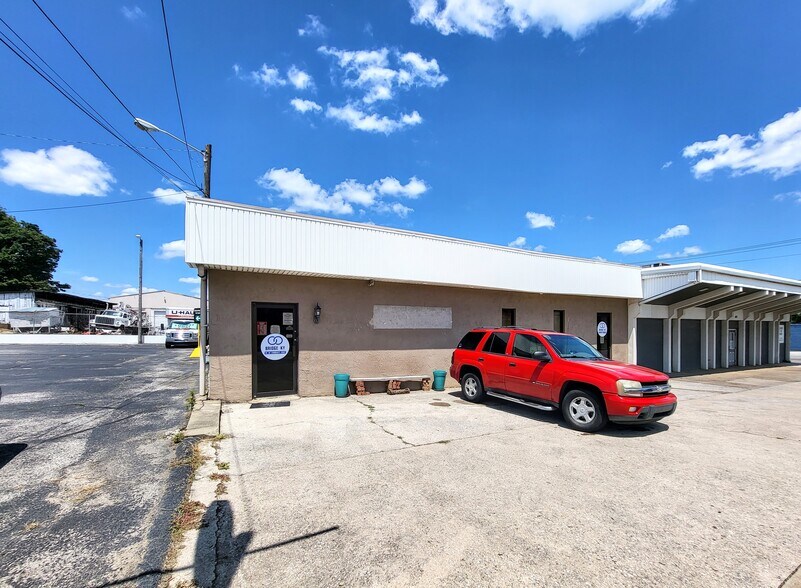 Primary Photo Of 603 W Main St, Glasgow Warehouse For Sale