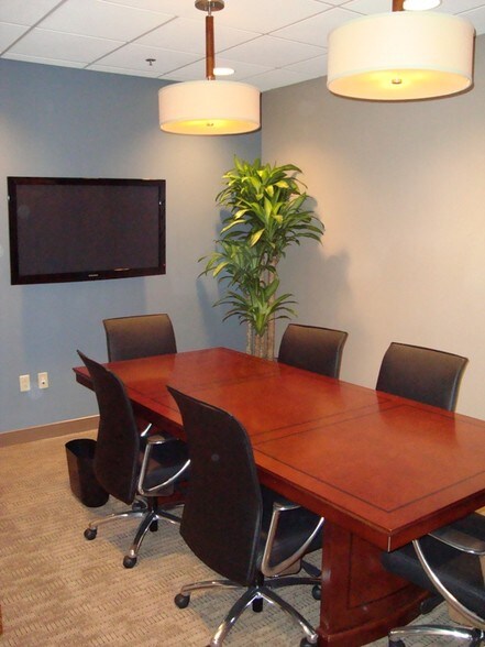 More Photos Of 511 W Bay St, Tampa Office For Lease