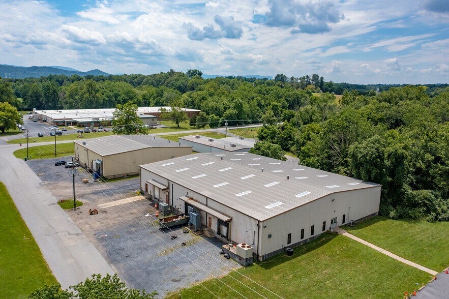More Photos Of 463 Industry Rd, Waynesboro Warehouse For Lease