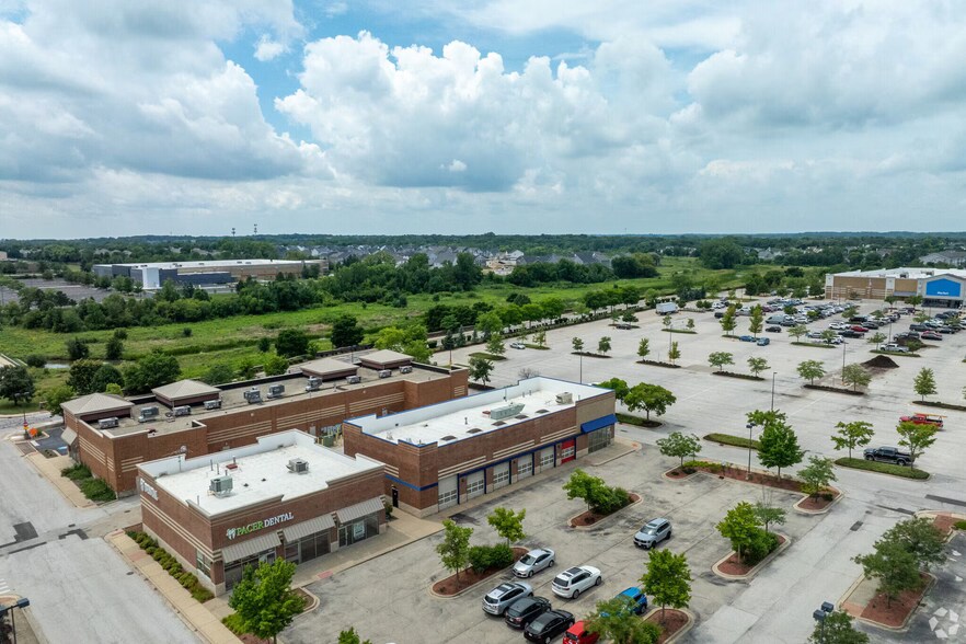 More Photos Of 801-875 N Randall Rd, Batavia Unknown For Lease