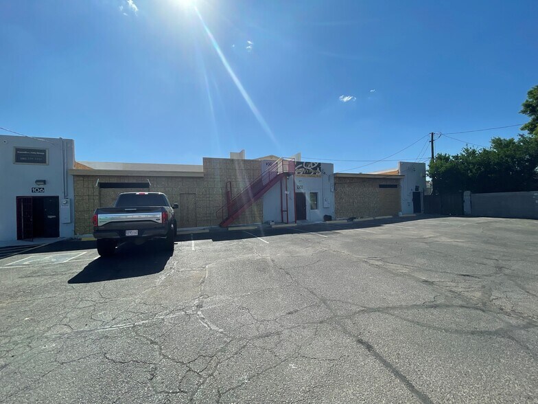 More Photos Of 4127-4133 N 19th Ave, Phoenix Light Distribution For Lease