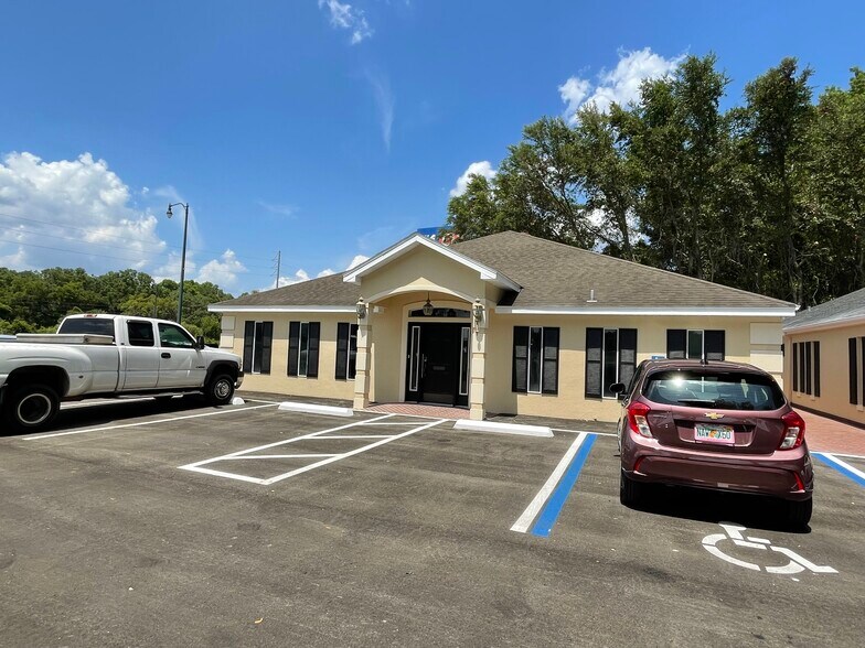 More Photos Of 2145 US Highway 441, Leesburg Office For Lease