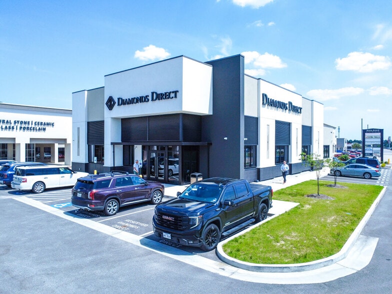 More Photos Of 27520 Interstate 45 N, Conroe Auto Dealership For Sale