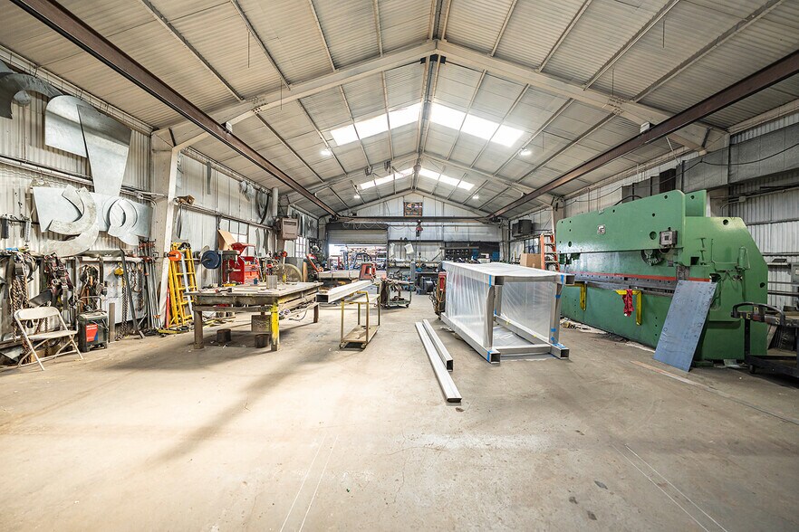 More Photos Of 6104-6112 Ferguson Dr, Commerce Warehouse For Sale