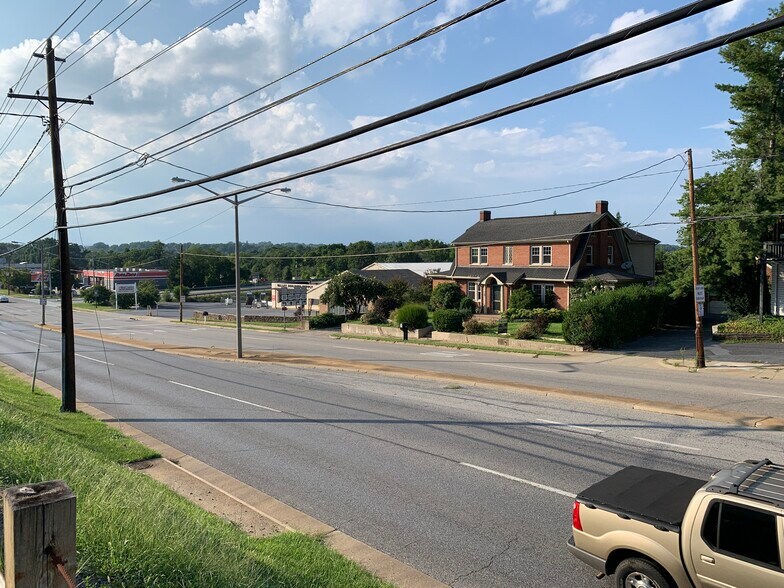 More Photos Of 705 Richmond Ave, Staunton Office For Sale