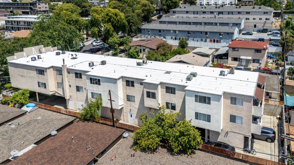 More Photos Of 3350 Drew St, Los Angeles Apartments For Sale