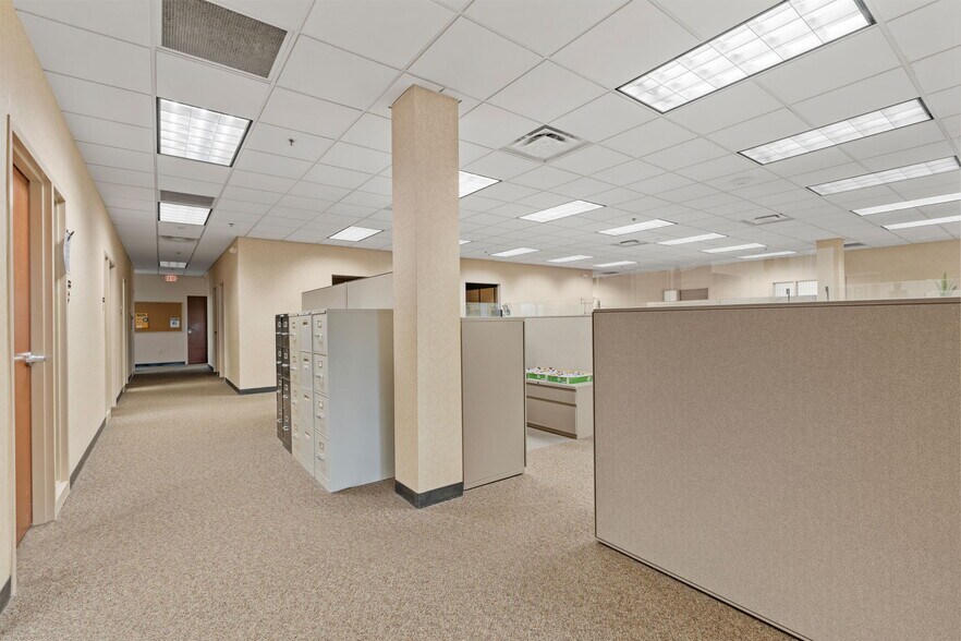 More Photos Of 2775 Blue Water Rd, Eagan Office For Sale