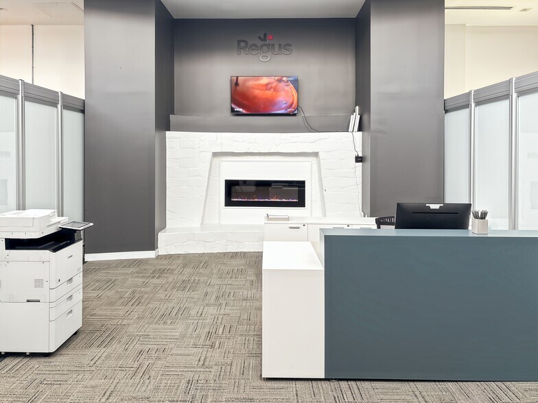 Primary Photo Of 49-55 Davis Sq, Somerville Coworking Space