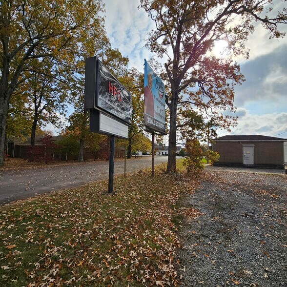 More Photos Of 2015 Westmead St SW, Decatur Industrial For Sale