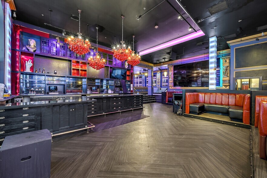 More Photos Of 1448 Market St, Denver Restaurant For Lease