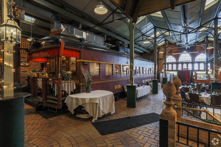 More Photos Of 325 McKinley Ave, Latrobe Restaurant For Sale