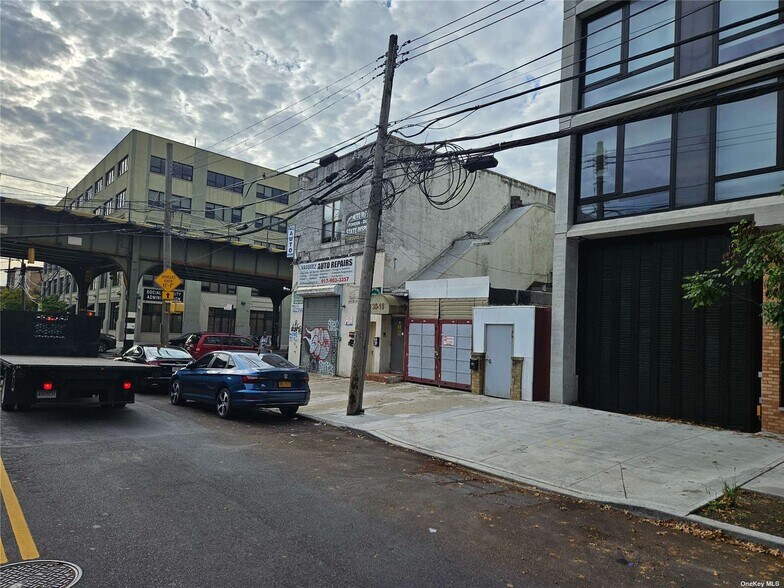 More Photos Of 3016 -3018 37th Ave, Long Island City Auto Repair For Sale
