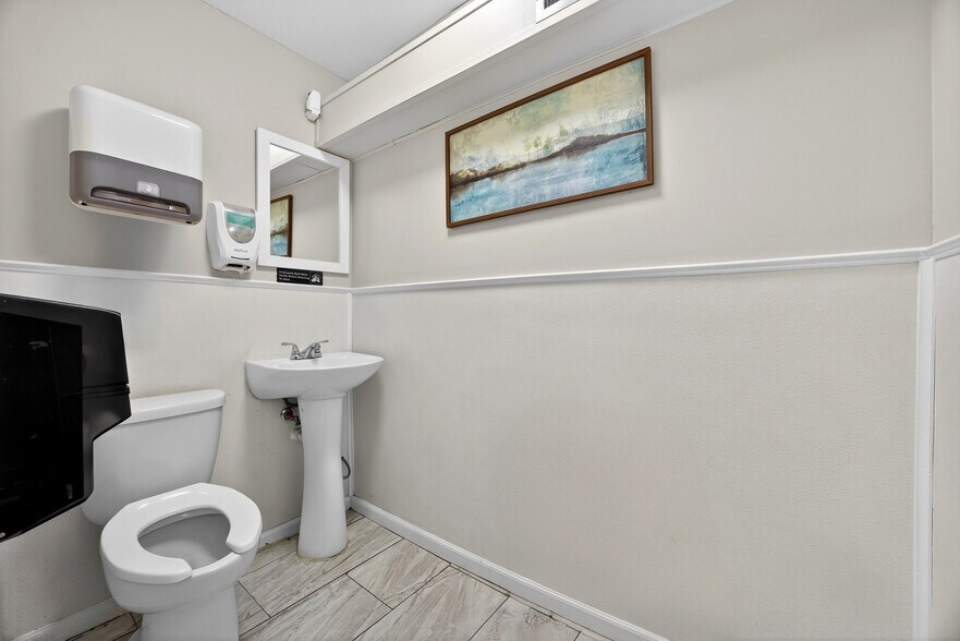 More Photos Of 4350 Augusta Rd, Lexington Restaurant For Sale