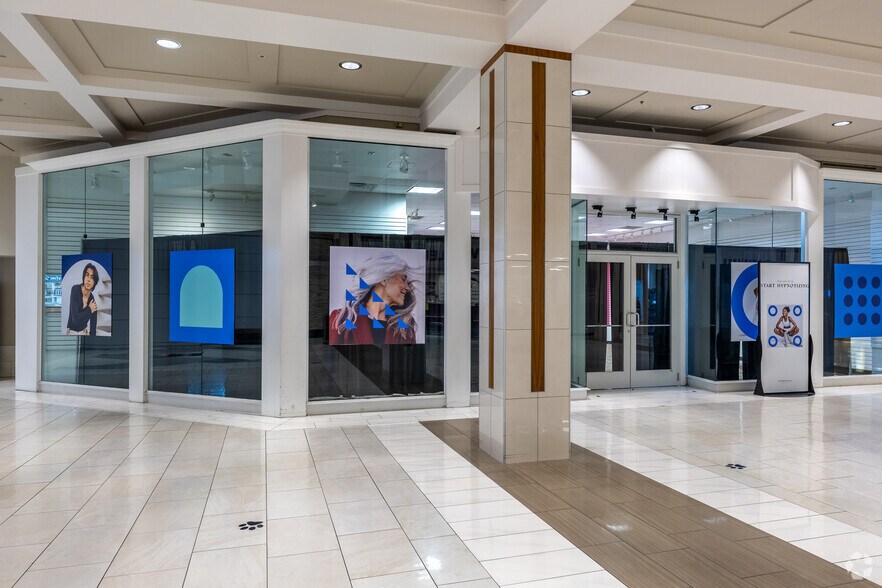 More Photos Of 10000 California St, Omaha Unknown For Lease