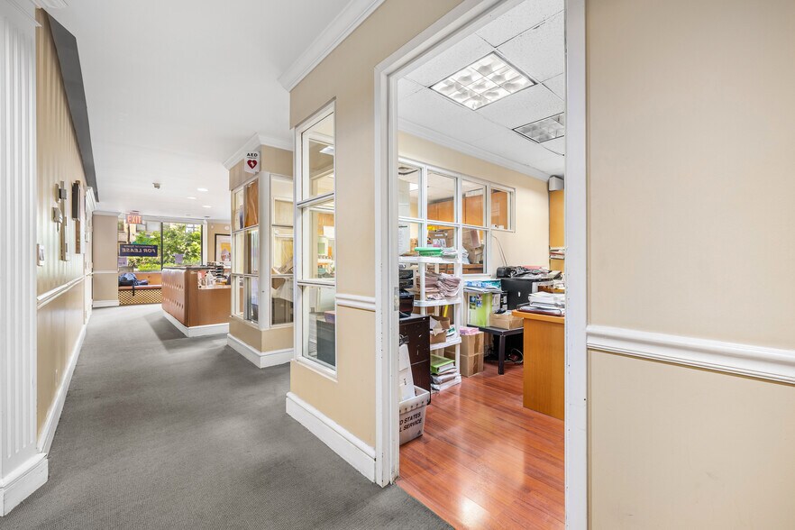 More Photos Of 400-416 E 56th St, New York Apartments For Sale