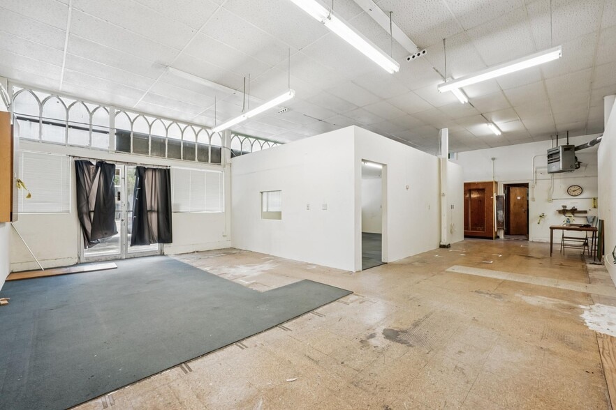 More Photos Of 700 10th Ave, San Francisco General Retail For Sale