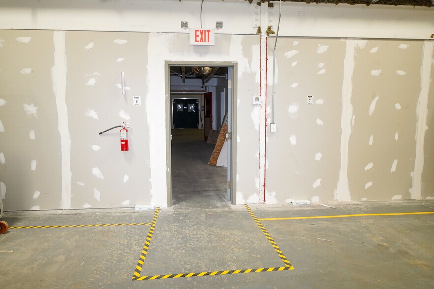 More Photos Of 248 Northport Ave, Belfast Manufacturing For Sale