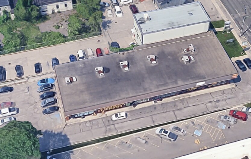 More Photos Of 333 King St W, Oshawa General Retail For Lease