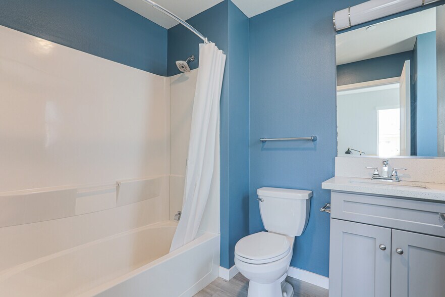 More Photos Of 1259 W 36th Pl, Los Angeles Apartments For Sale