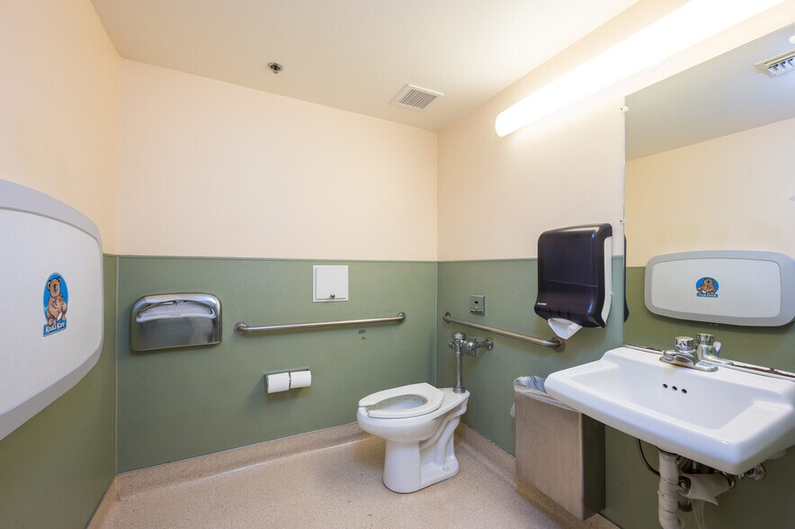 More Photos Of 325 Posada Ln, Templeton Healthcare For Lease